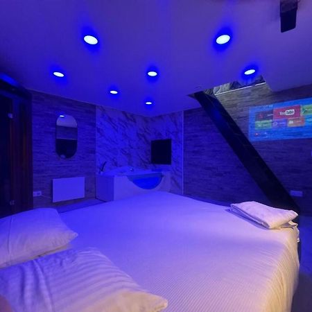 Maison Appartement Triplex Avec Jacuzzi Et Sauna سانت إتيان المظهر الخارجي الصورة