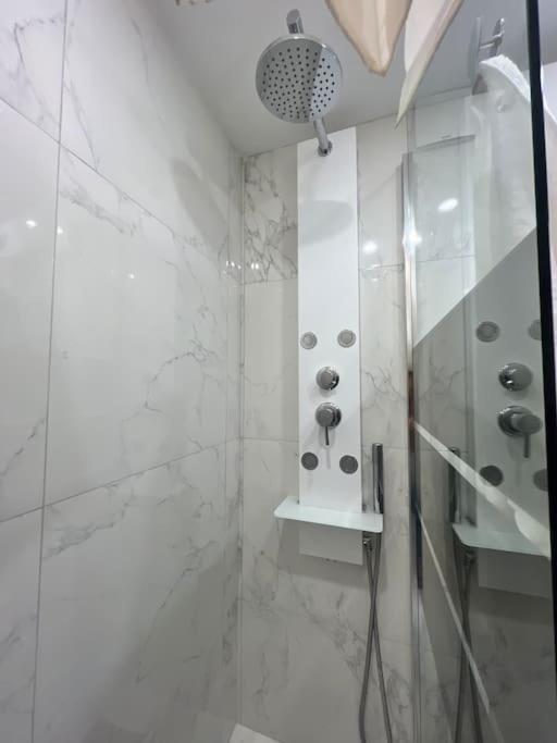 Maison Appartement Triplex Avec Jacuzzi Et Sauna سانت إتيان المظهر الخارجي الصورة
