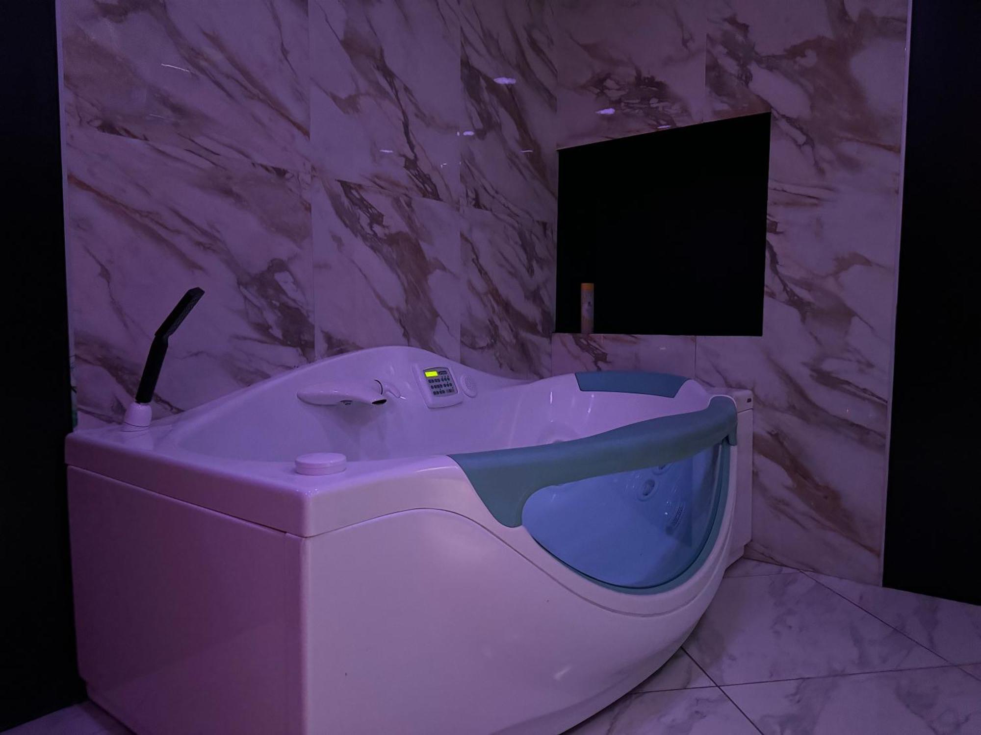 Maison Appartement Triplex Avec Jacuzzi Et Sauna سانت إتيان المظهر الخارجي الصورة